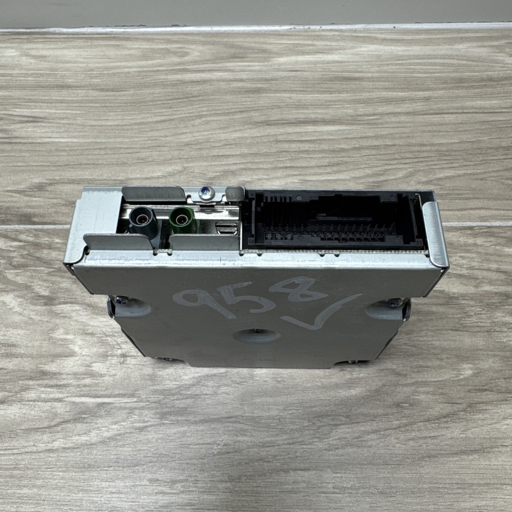 2011-2014 PORSCHE CAYENNE - REAR VIEW / Backup Camera Control Module