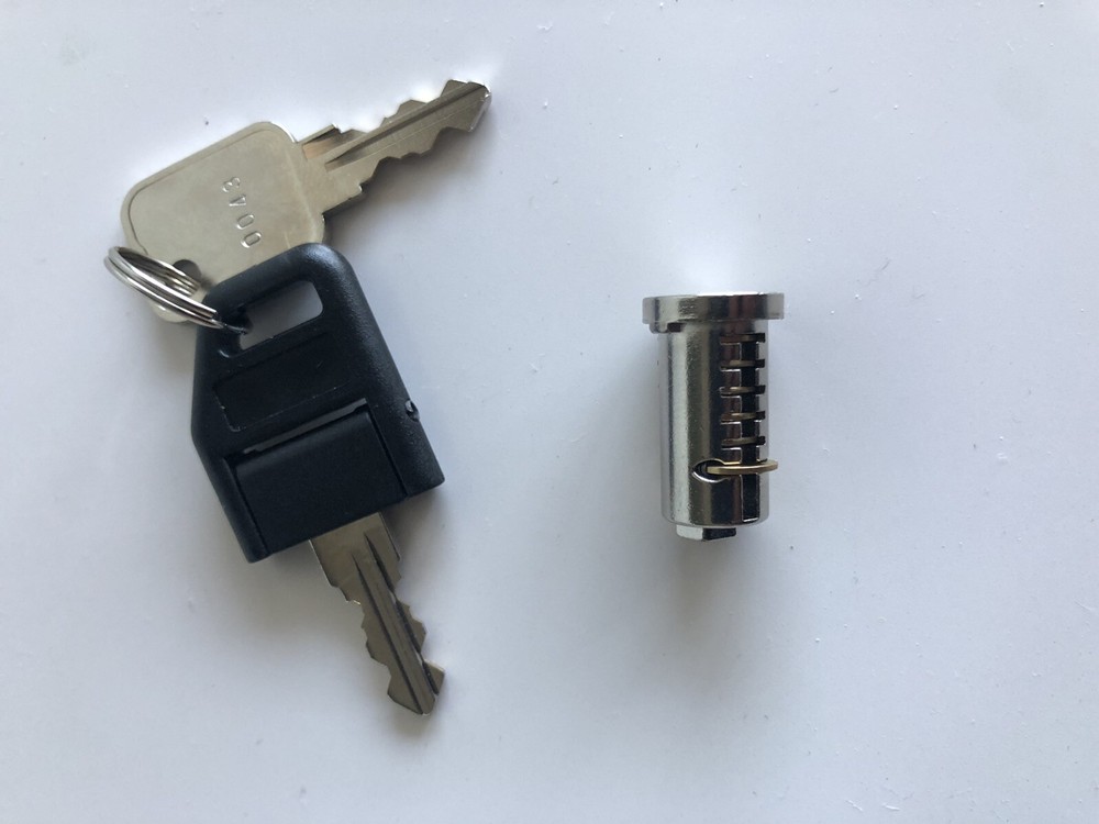 Blu Dot Core Removable Lock and 2 keys ( 2 sets 2 locks 4 keys )