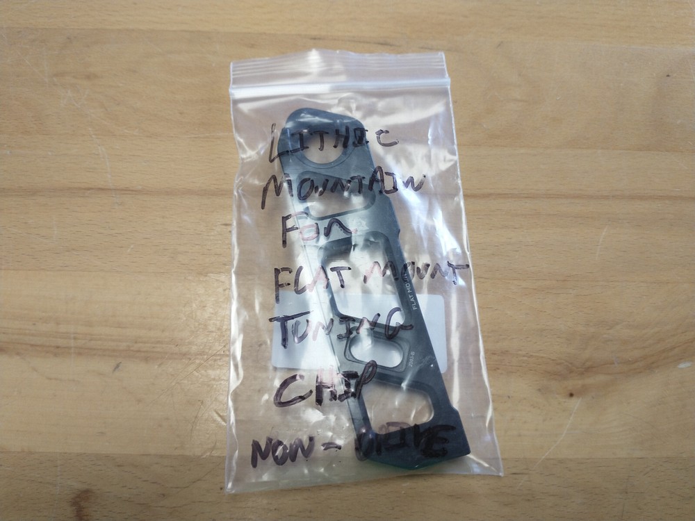 Wolf Tooth Components Lithic Mountain Fork Dropout chip non-DRV - Flat Mount 110