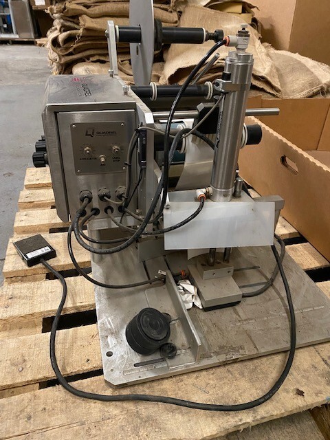 Quadrel T2 Tabletop Labeling System