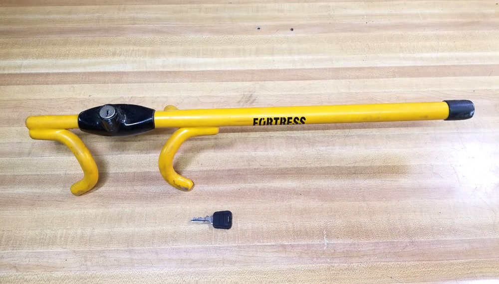 FORTRESS (Master Lock) Steering Wheel Lock - 4 Hook