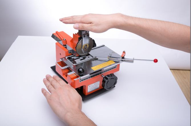 Semi-automatic sheet embosser metal stamping printer marking machine n