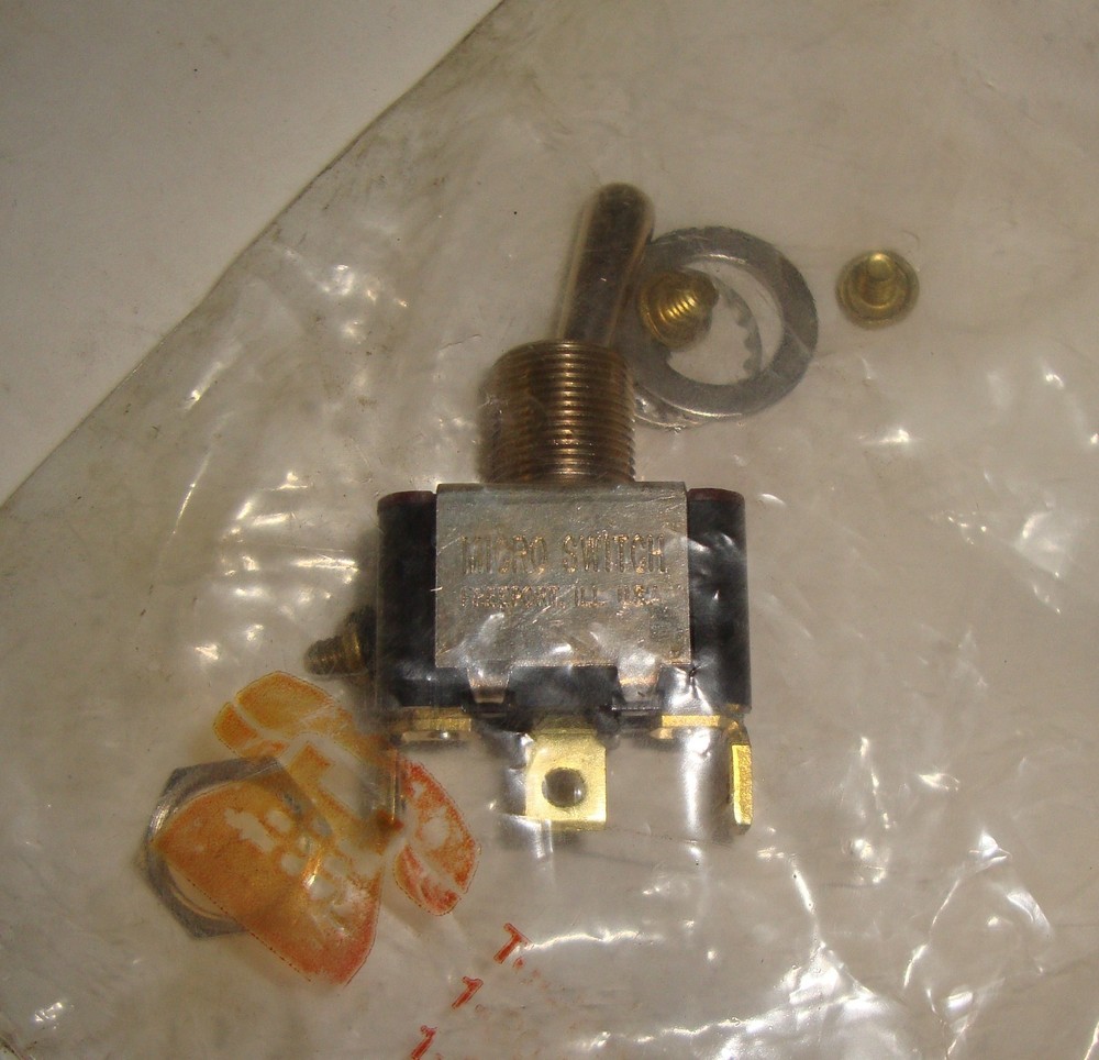 Honey Well Micro Toggle Switch 70477MO
