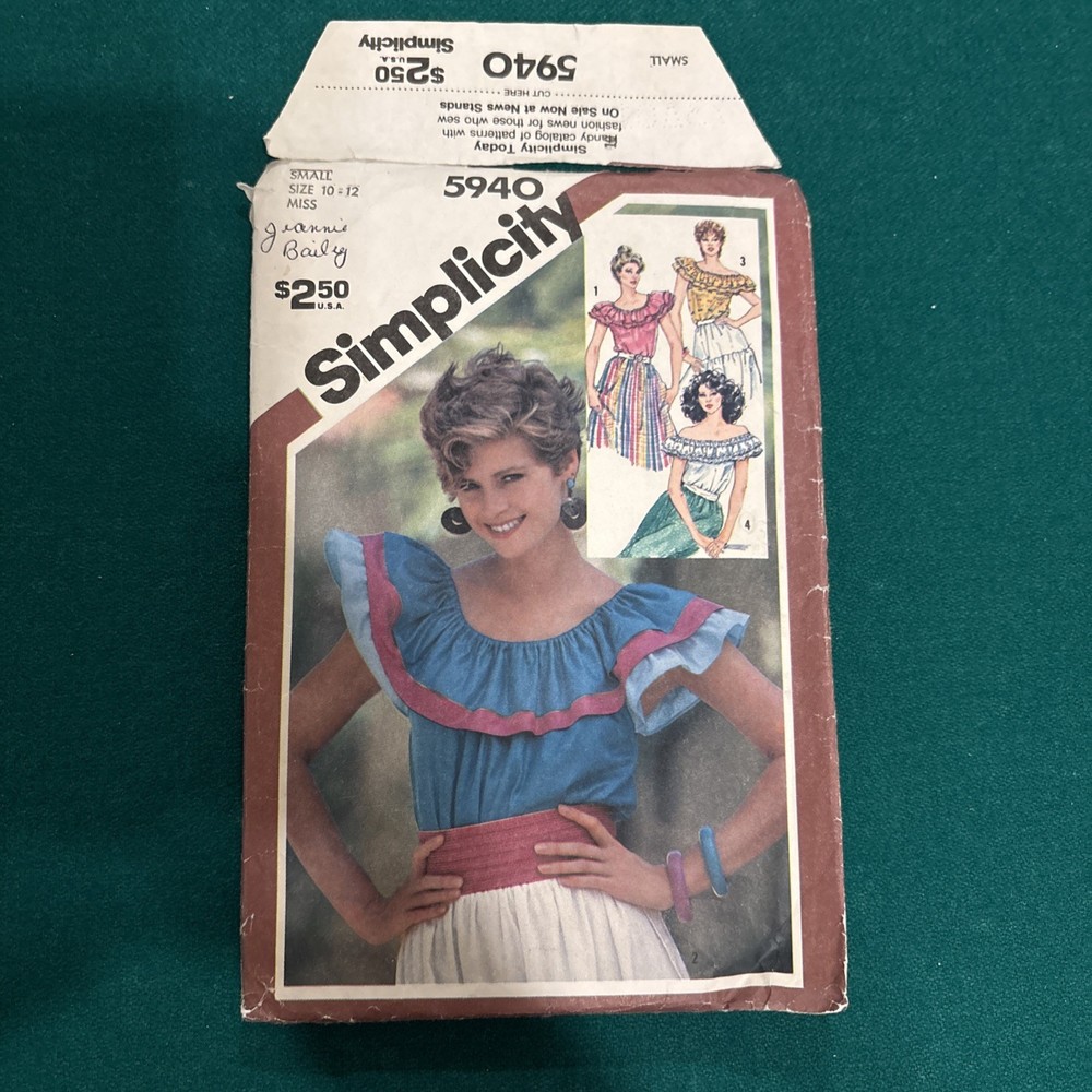 Simplicity Pattern Ruffle Top 5940 CUT PATTERN Size 10-12