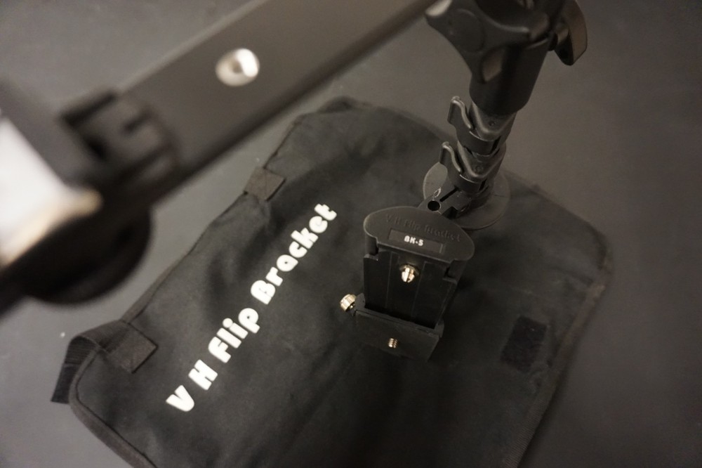 Samigon VH Flip Bracket Vertical to Horizontal Camera bracket with carrying bag