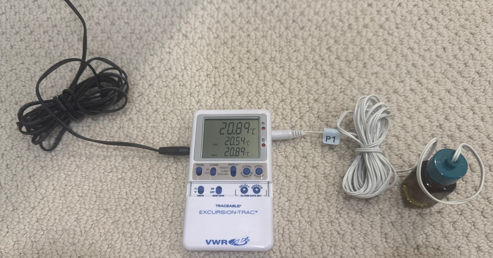 VWR Traceable Excursion-Trac Data logger Thermometer 10048-618 With Probe