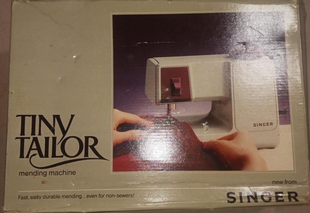 Singer Tiny Tailor Mending Machine