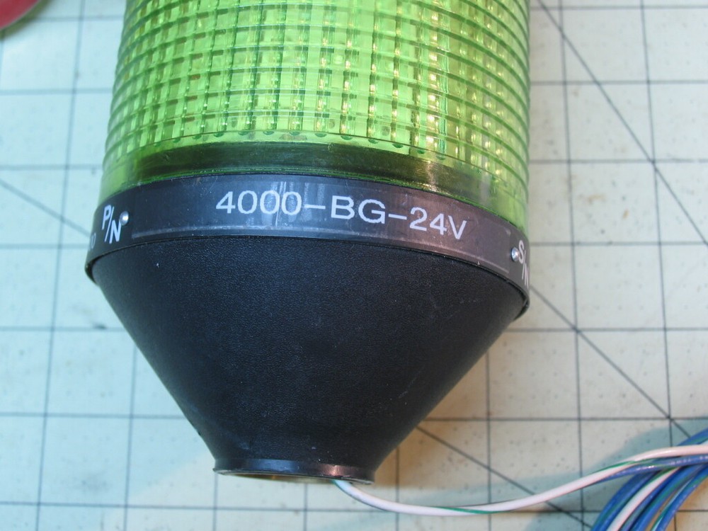 One NEW Green SCC LED Stack Lite #4000-BR-24V