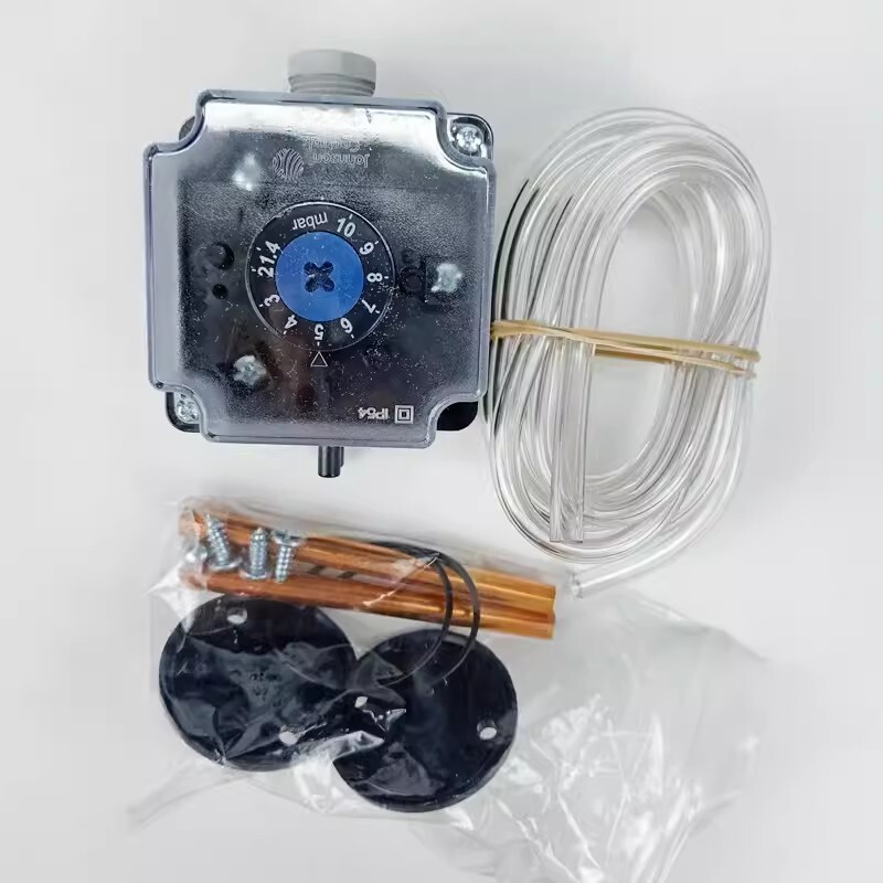1pcs Johnson P233A-4-PAC Gas Pressure Difference Switch
