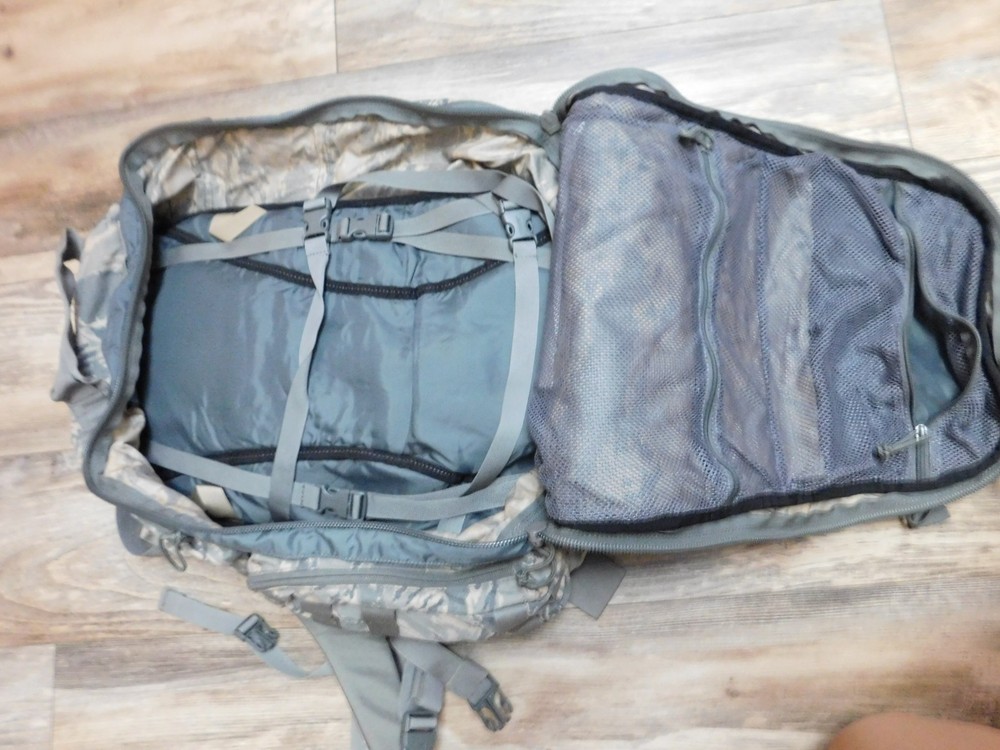 CAMELBAK MAXIMUM GEAR ABU HYDRATION BACKPACK w/ 3L BLADDER