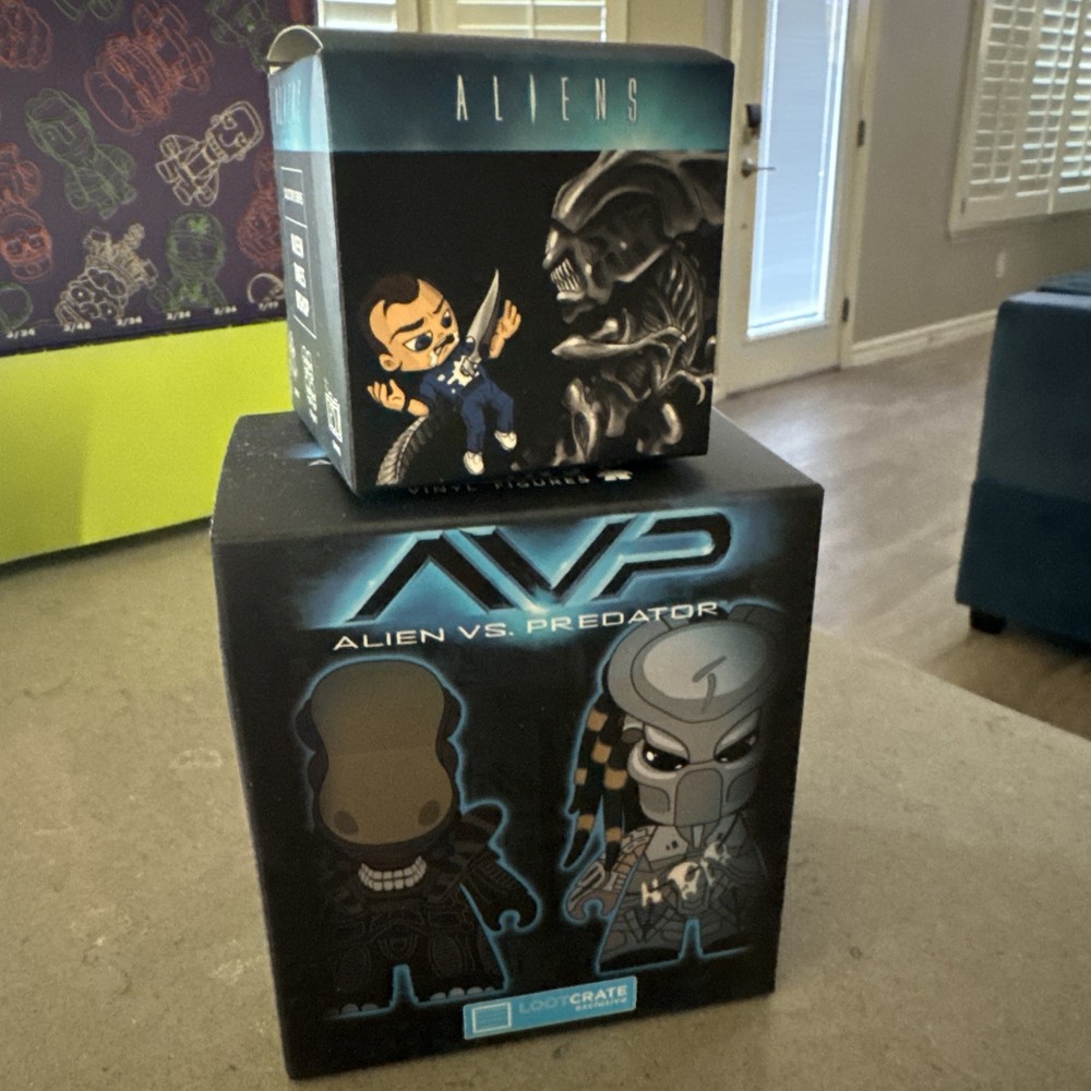 AVP Alien vs Predator Vinyl Figures