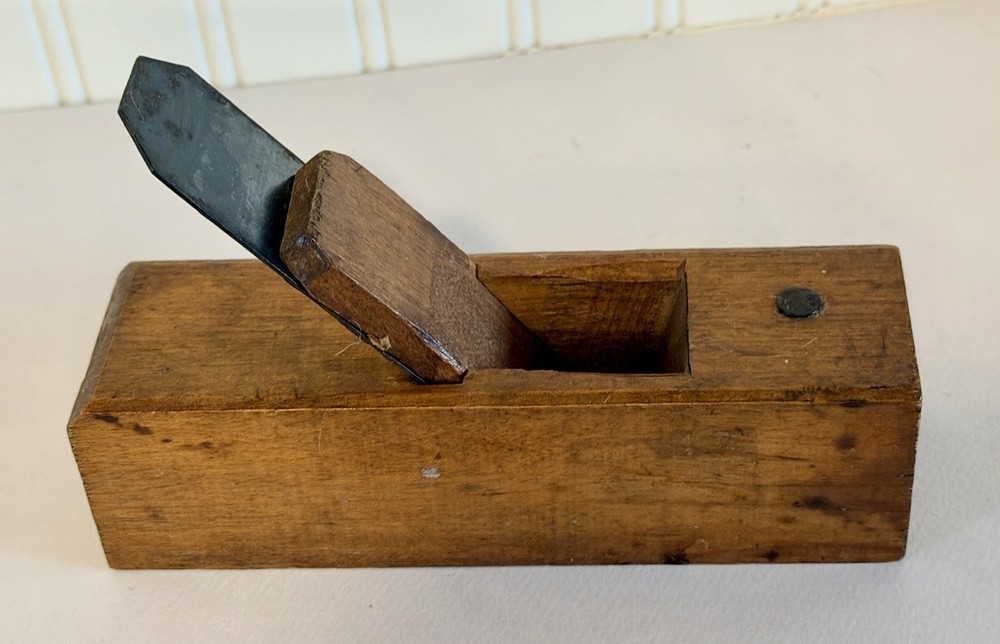 Antique Wooden Single SMOOTH Molding PLANE