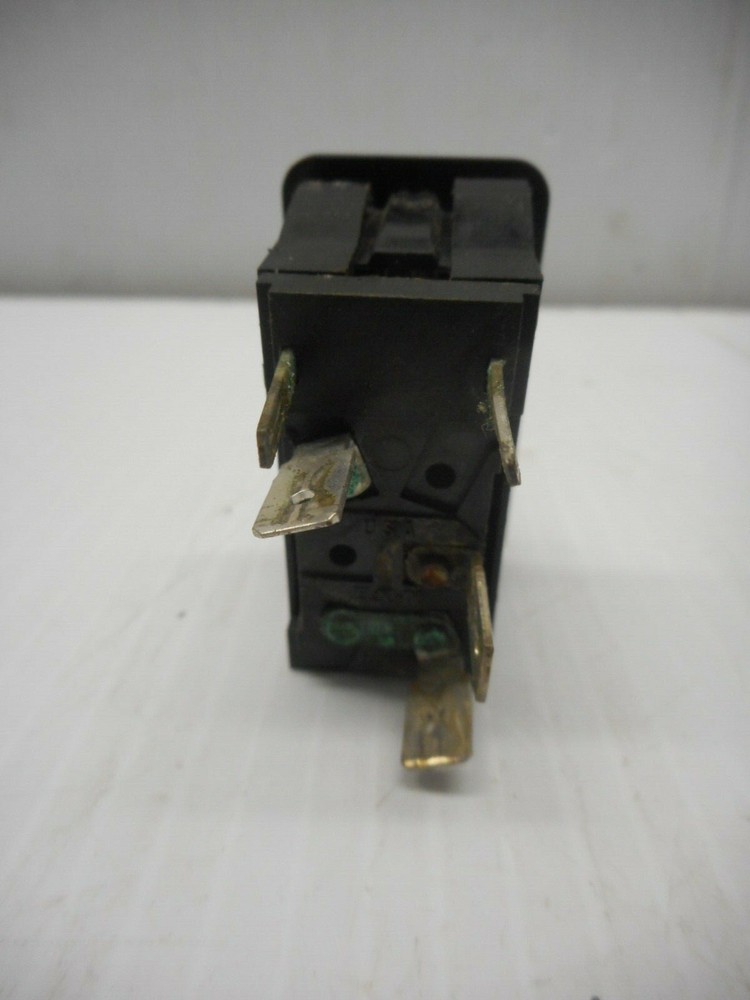 EATON Toggle Switch Boom Light