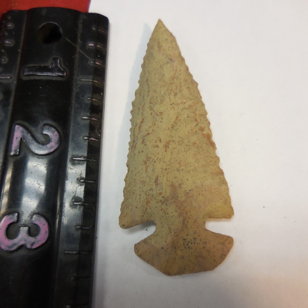 BEVELED DOVETAIL POINT--CLASSIC FORM AND FLAKING