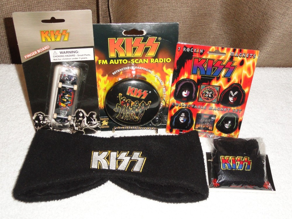 KISS FM Auto Scan Radio/Vintage Headband/Wristband/Finger Board/Magnets Lot