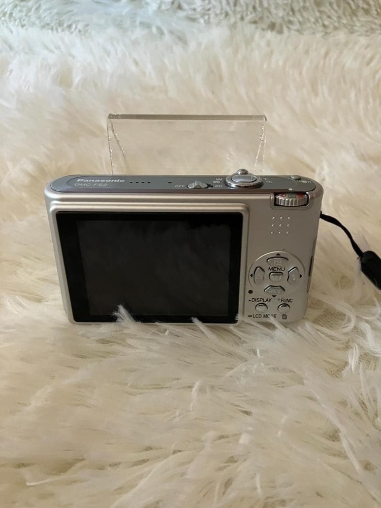 Panasonic LUMIX DMC-FS2 Siler Digital Camera Compact Digital Camera Panasonic