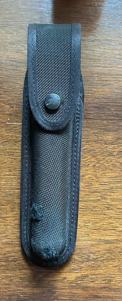 Gould X672 4NT Flashlight Holder