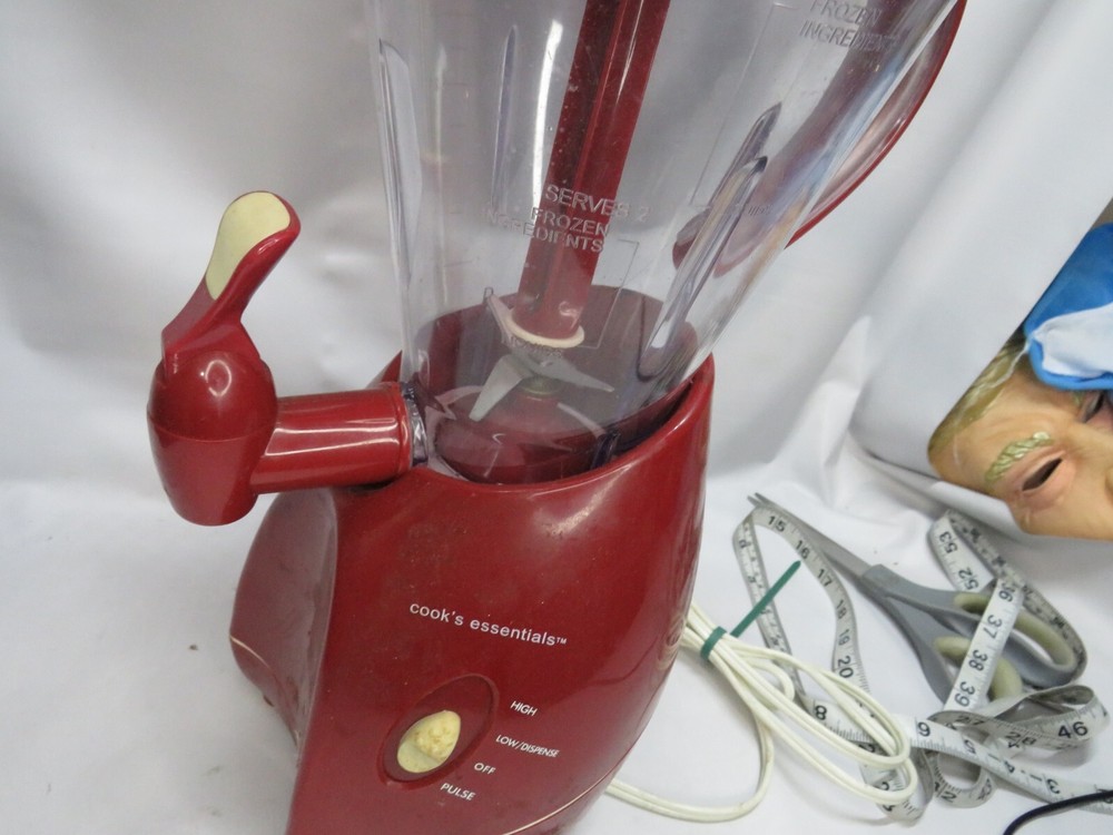 Cook's Essentials Red Smoothie Maker With Tamper Tool