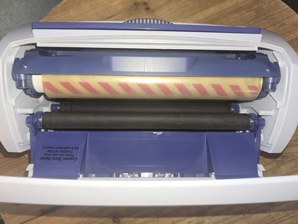 XYRON Model 900 Laminator Machine - Untested
