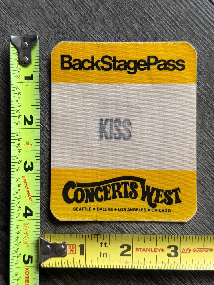 KISS Pass Dressed To Kill Tour Concerts West Yellow UNUSED Vintage Kiss Aucoin