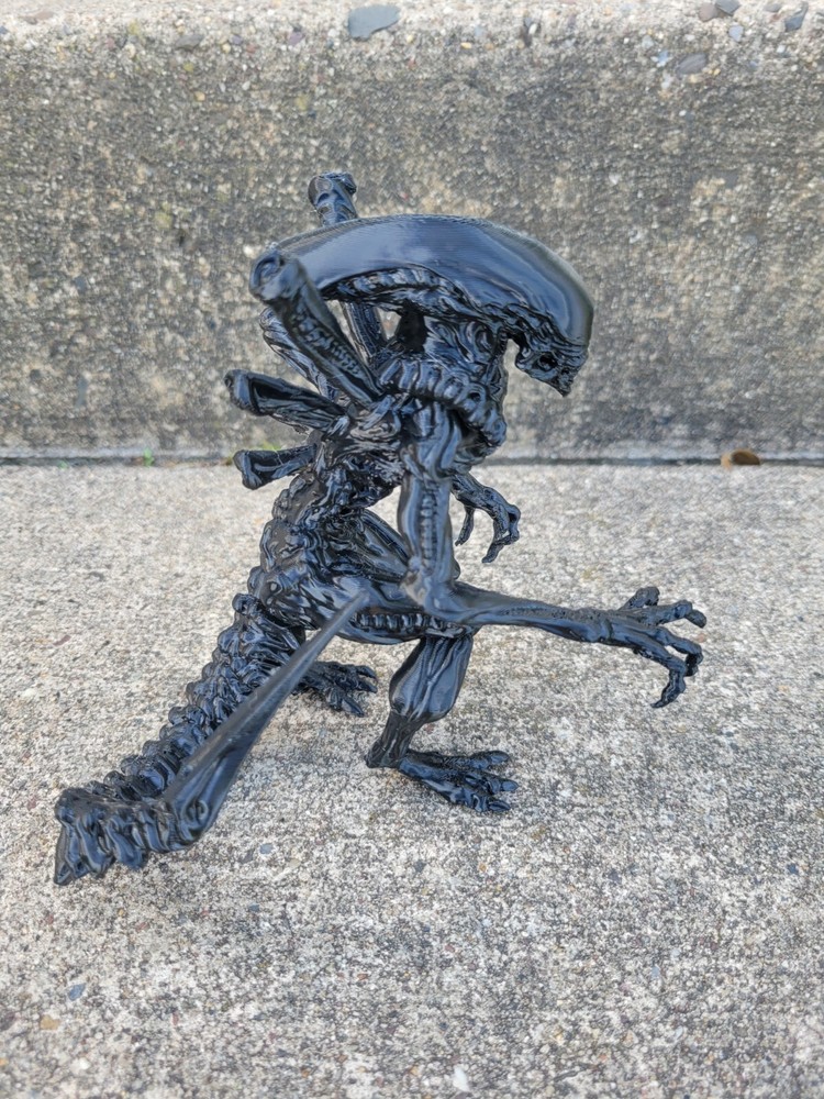 Alien Xenomorph figurine