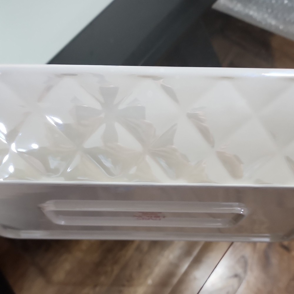 Paris Hilton Stoneware White Rectangular Baking Dish Oven Microwave Safe