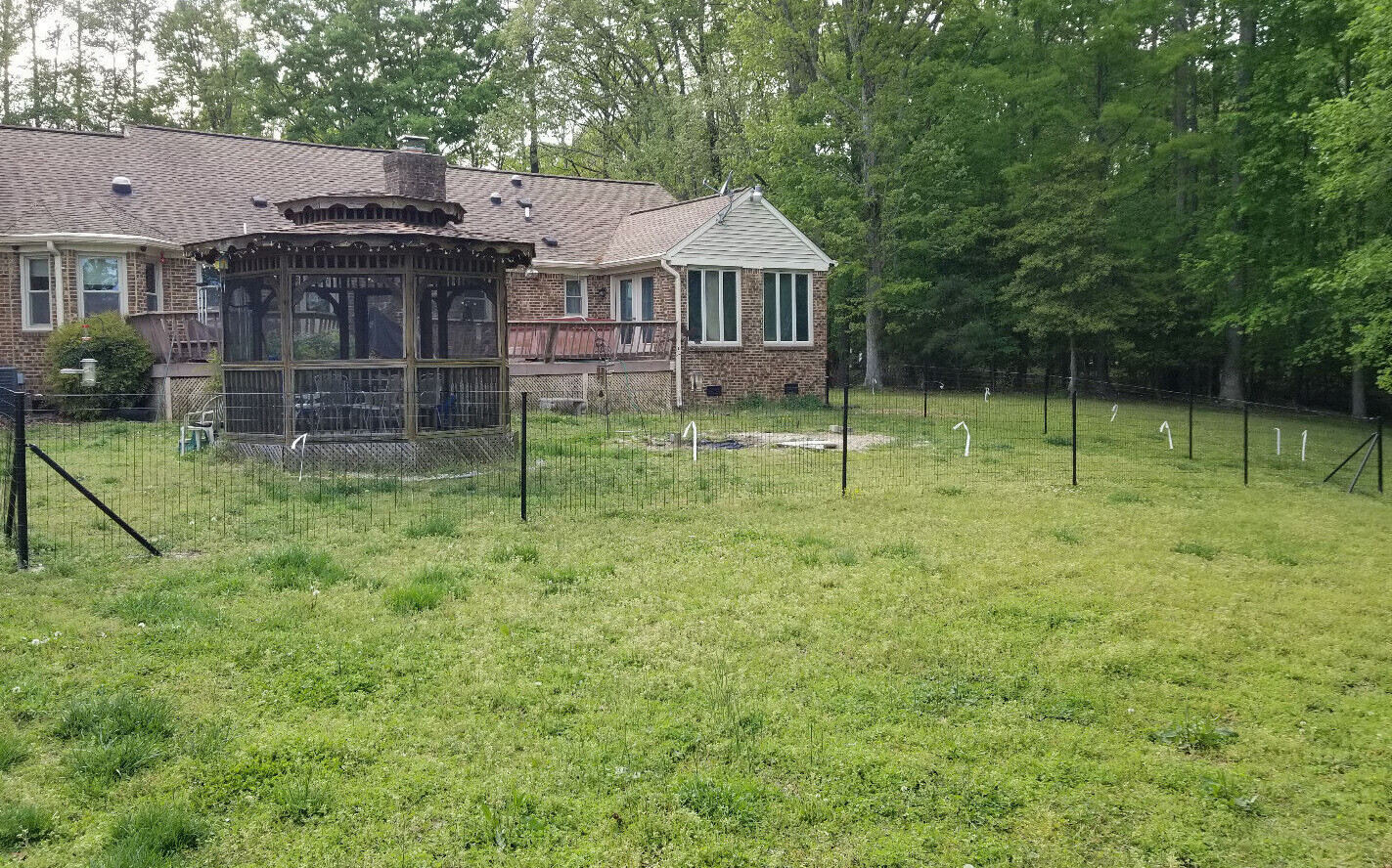 EasyPetFence No Dig Dog Fence Kit - Multiple Mesh Types - 6' x 100'