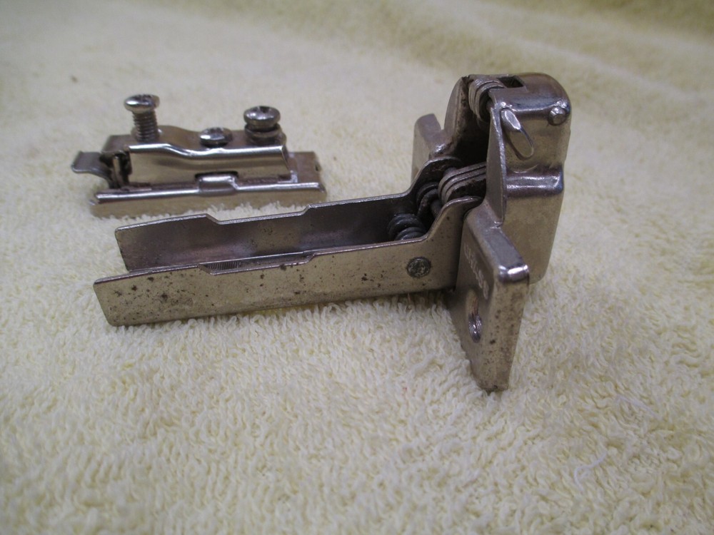 Grass 1006-30 Cabinet Hinge, No Base Plate, WS