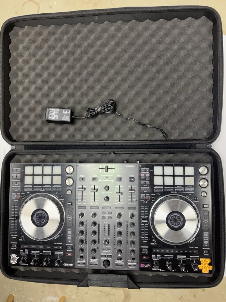 Pioneer DDJ-SX3 Performance DJ Controller