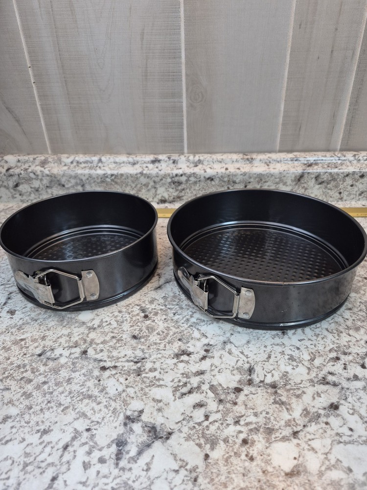 2-Piece Nonstick Springform Pan Set Round Cake Pans Quick Release Bakeware