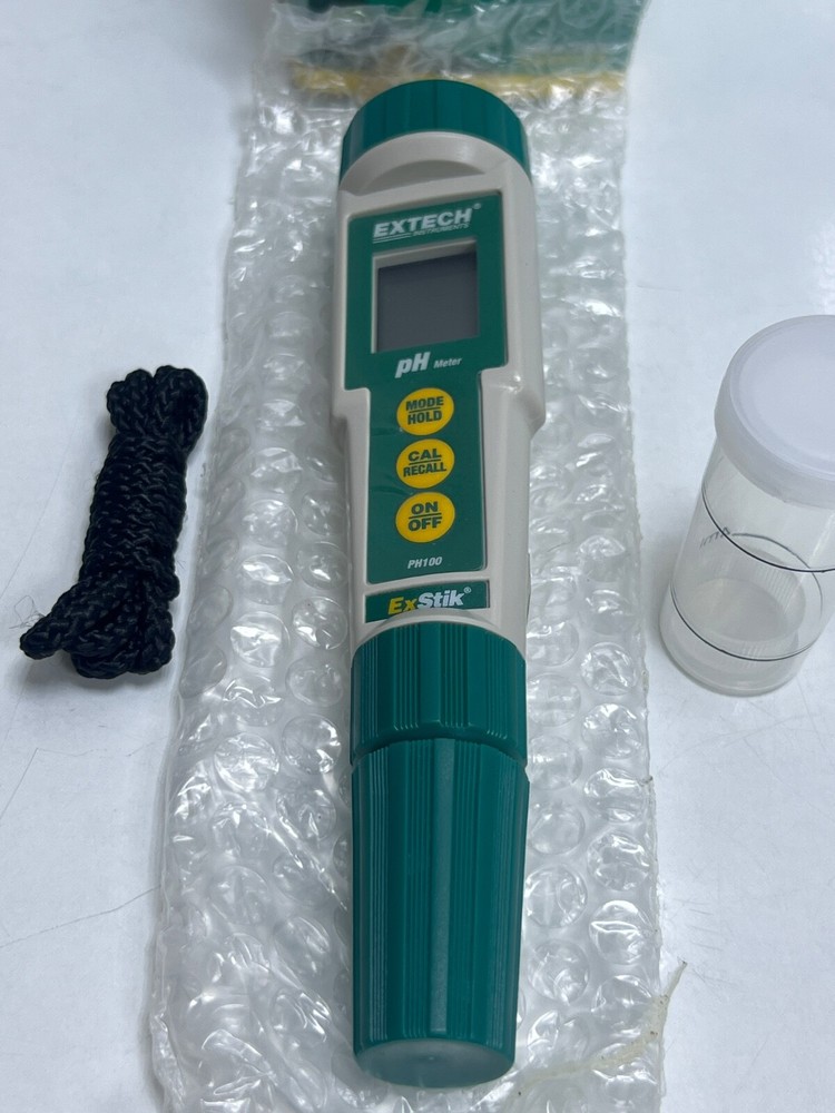 EXTECH PH100 EXSTIK WATERPROOF PH METER