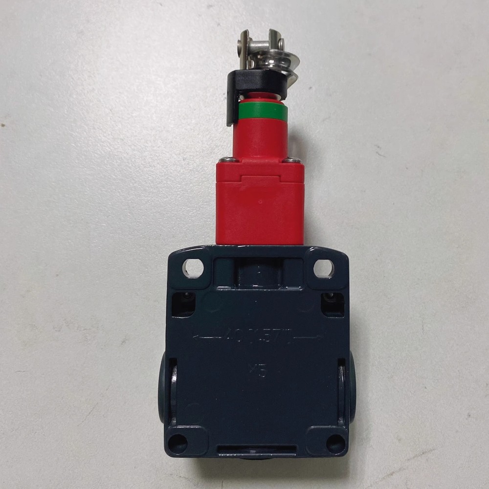 Pizzato Pull rope switch FL1878