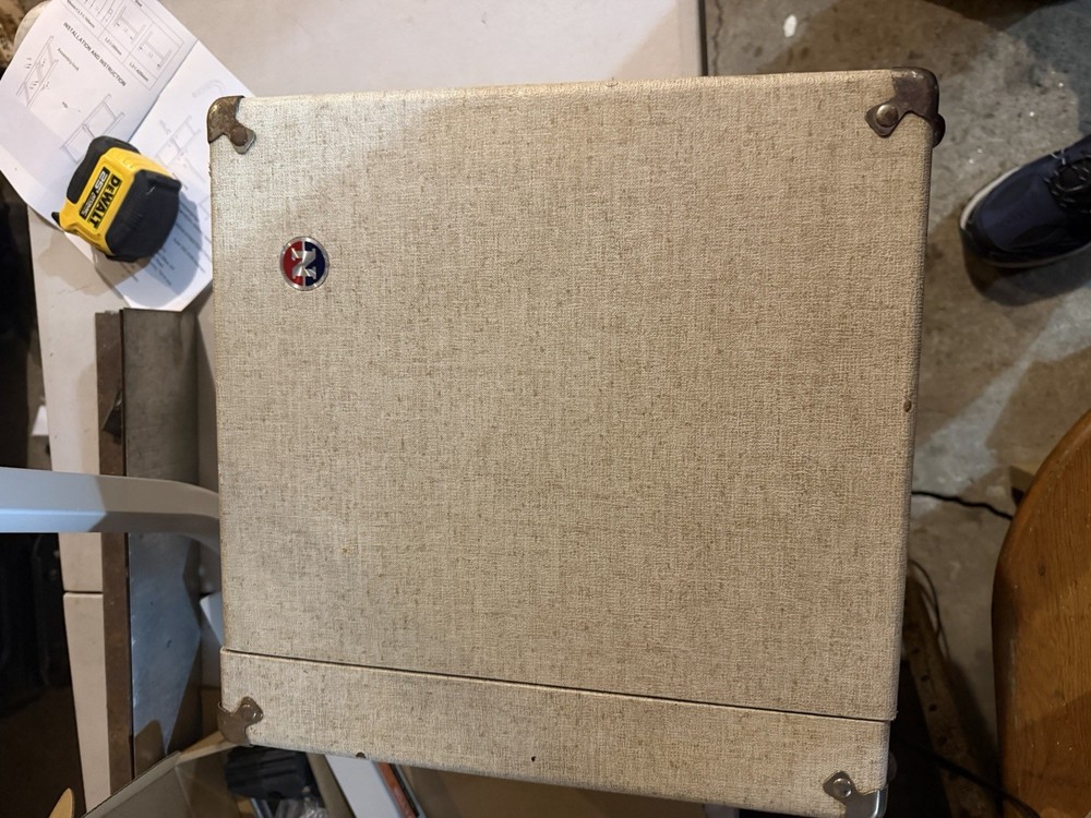 VTG Newcomb Solid State Portable 4 Speed Classroom Record Player Works