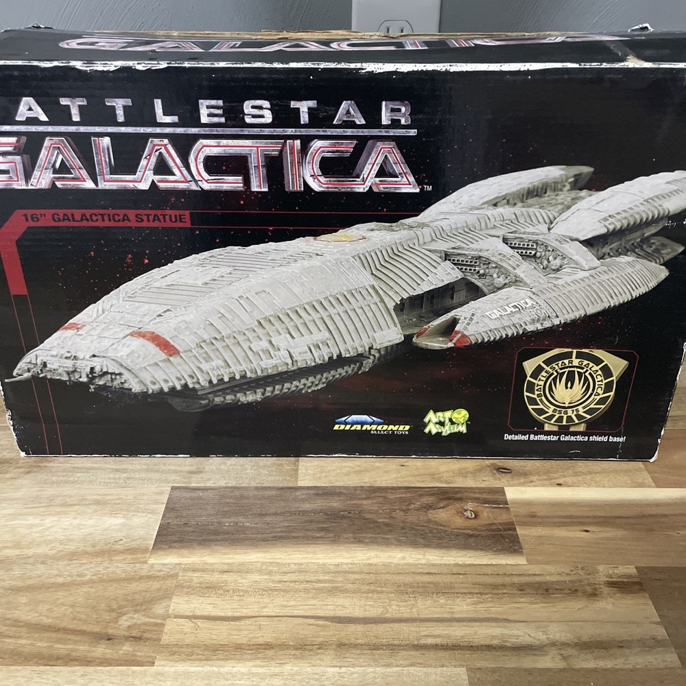 Battlestar Galactica Ship Statue Art Asylum Diamond Select 1907/2003