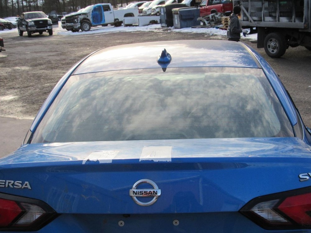 VERSA 2020 Glove Box 1020448