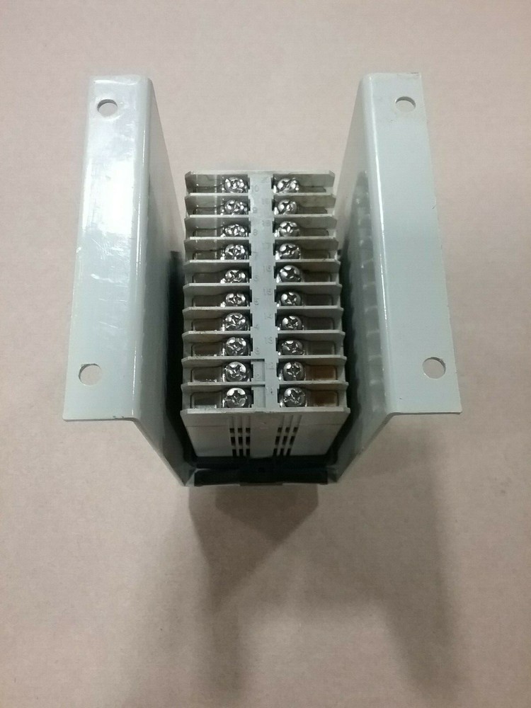 Keyence EX-V01P Instrumentation Amplifier with mount #68F4
