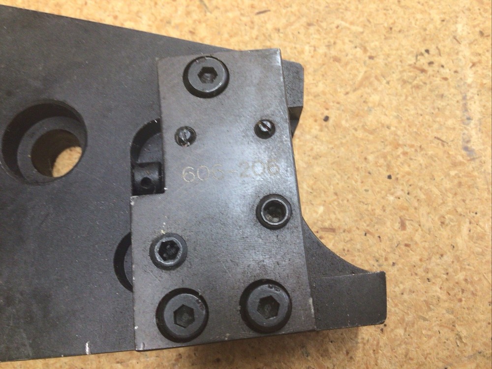 Manchester Vertical Slide Tool Holder