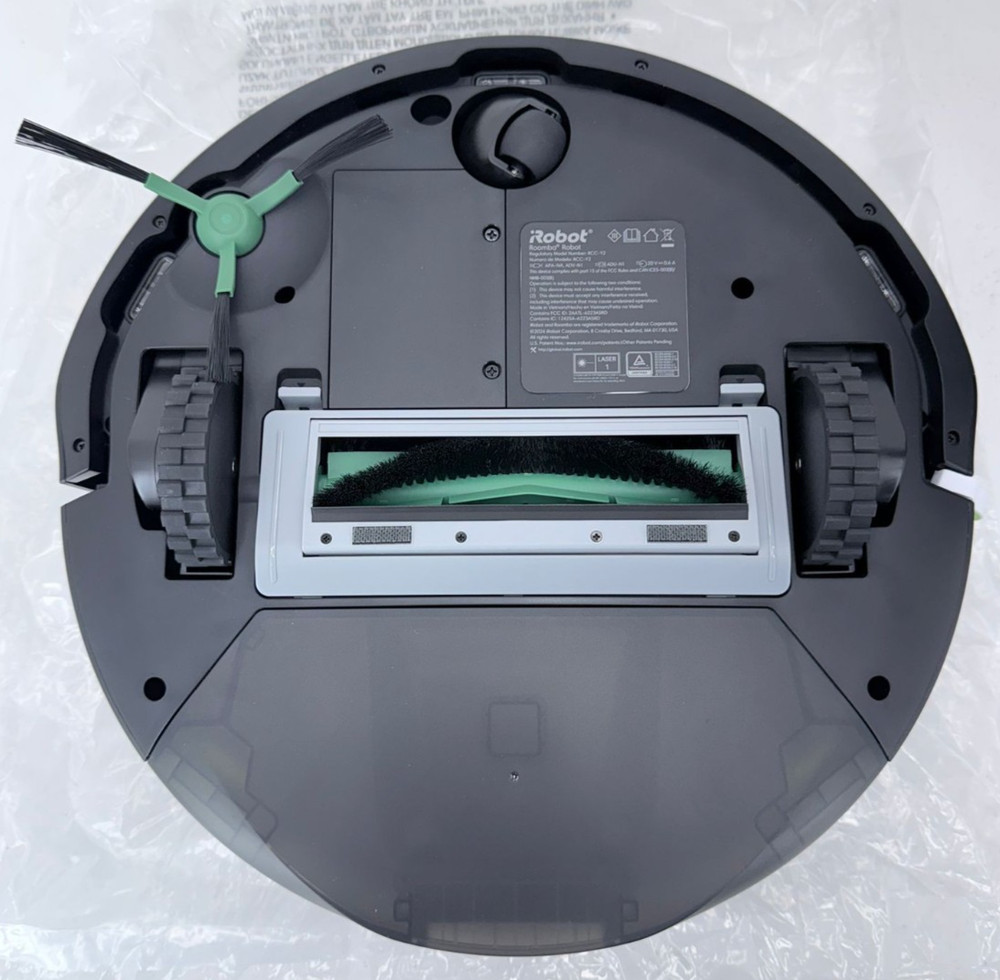iRobot Roomba 105 Robot Vacuum + AutoEmpty Dock - Pre-Owned