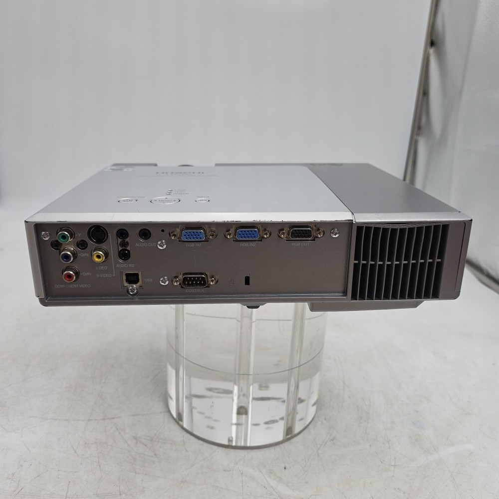 Hitachi CP-X345 Multimedia LCD Projector Untested