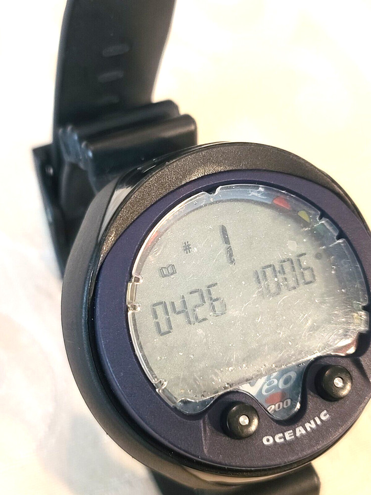 Oceanic Veo 200 Dive Computer - Scuba Diving - New Battery.