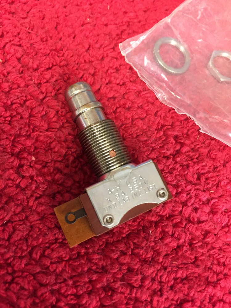 3592KPHS ARROW HART PUSH BUTTON SWITCH NOS