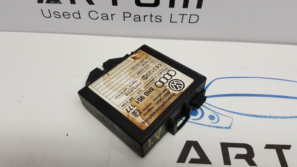 AUDI A4 B6 CONVERTIBLE ALARM MOTION SENSOR MOVEMENT DETECTOR 8H0951177