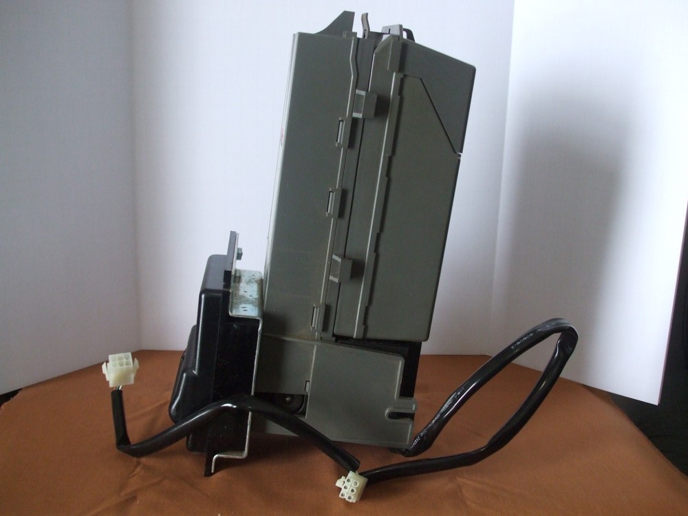 BillPro BP4SX3 34volt bill acceptor. accepts 1s & 5s