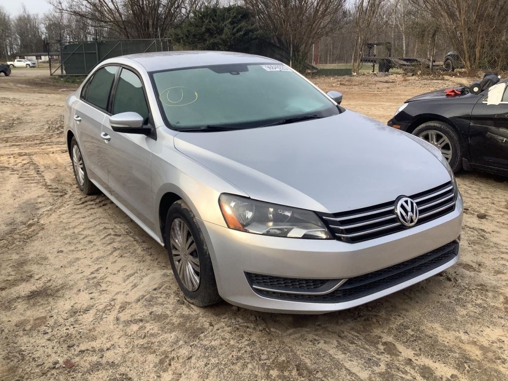 PASSAT 2014 Glove Box 4983673