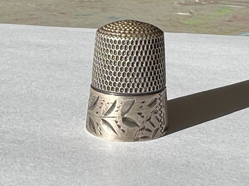Antique Sterling Simons Floral Thimble