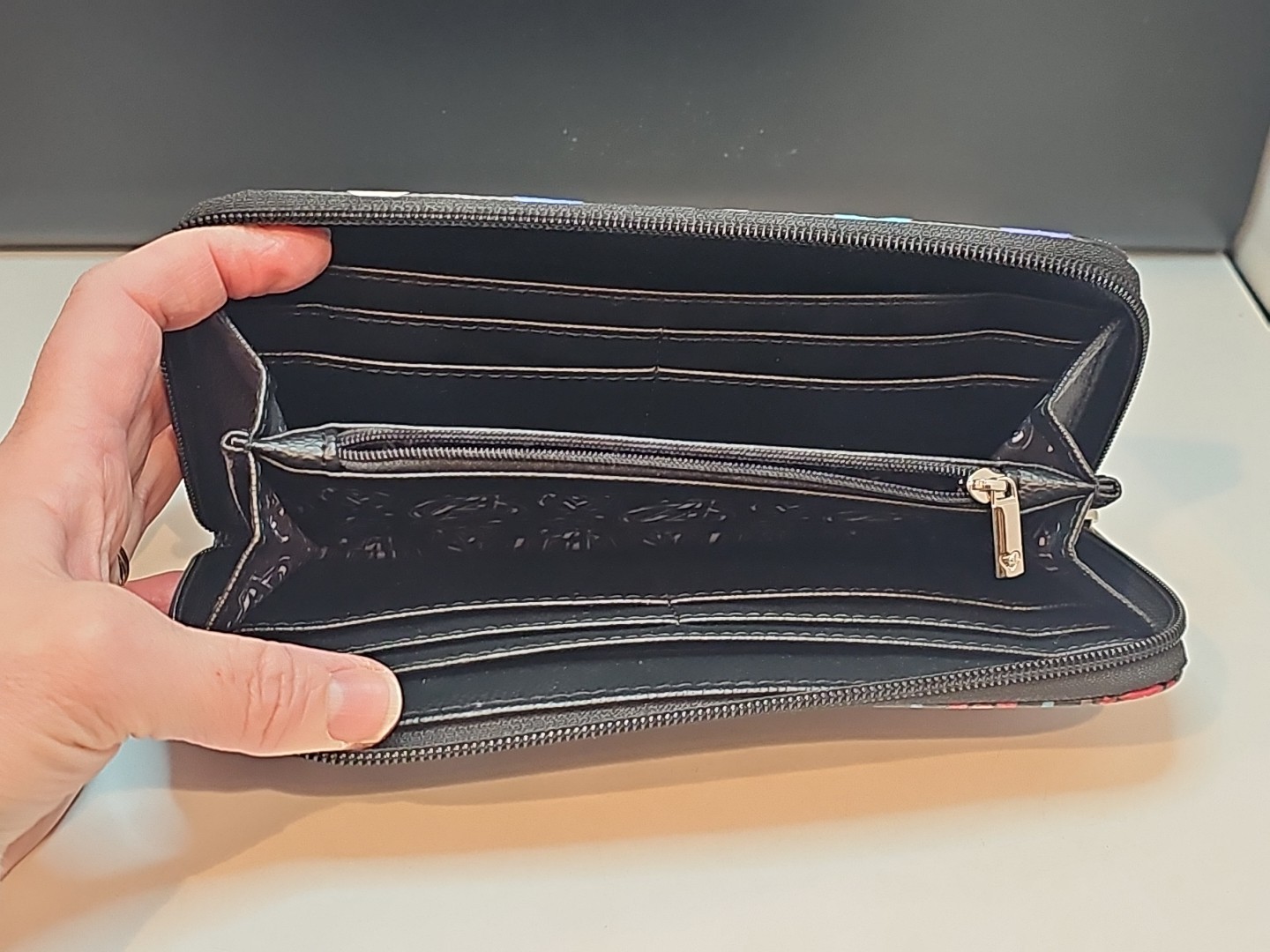 Loungefly Marvel Avengers Infinity War Icons Clutch Zip Around Wallet RARE 2018