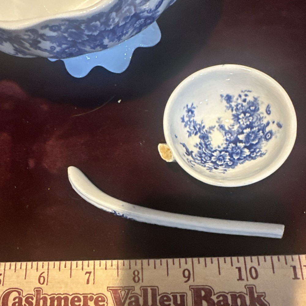 Flo Blue Vintage Covered Server