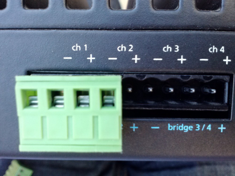 4-Pin Power Plug HELIX Equalizer Line Driver Amplifier