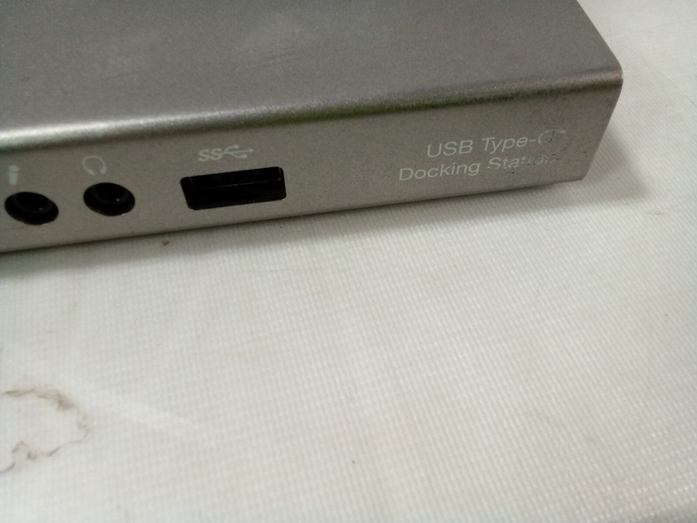 Iogear USB Type C Docking Station, Model GUD3C01