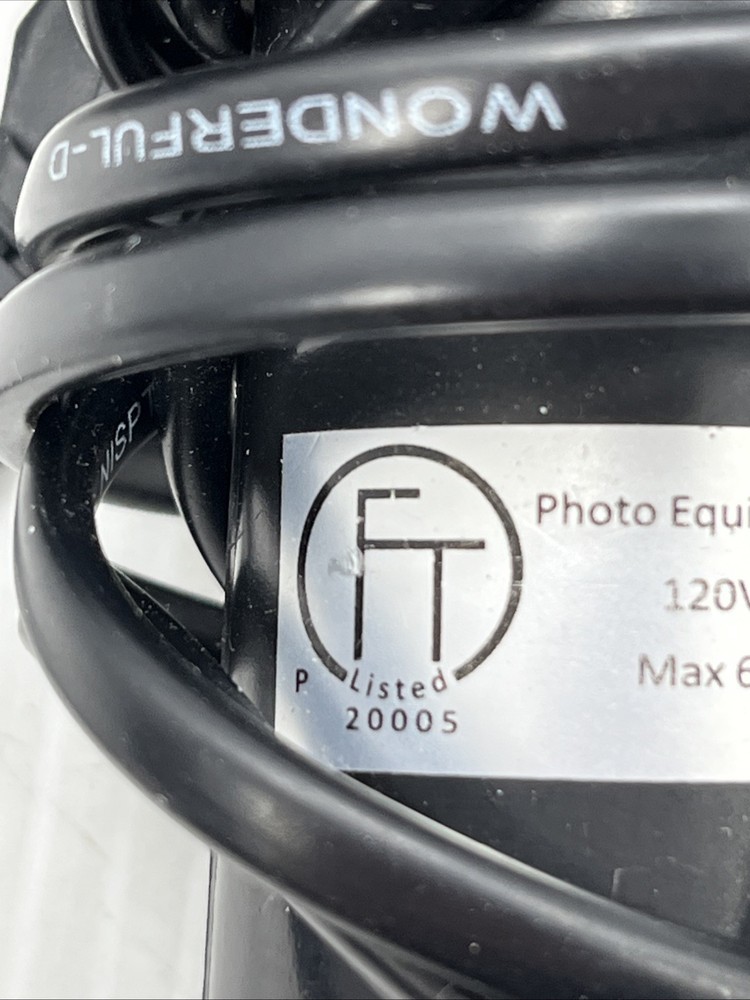 Studio Light Small Portable Photography Best For Table Top Use (missing Stand)